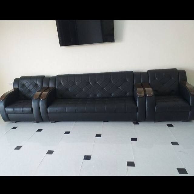 Divan restavratsiya qilamiz