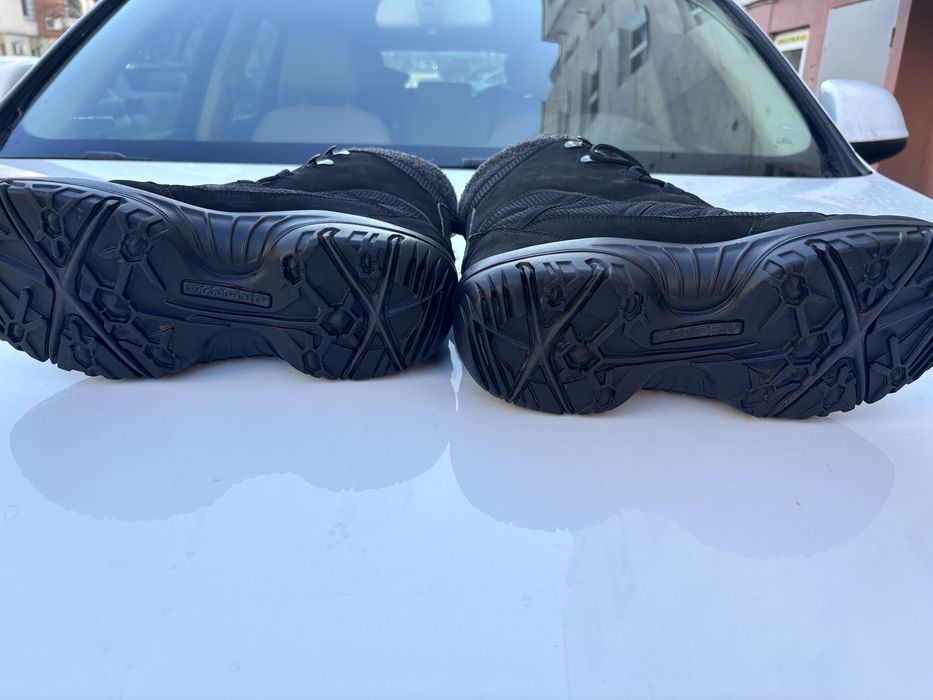 Bocanci LOWA marimea 44