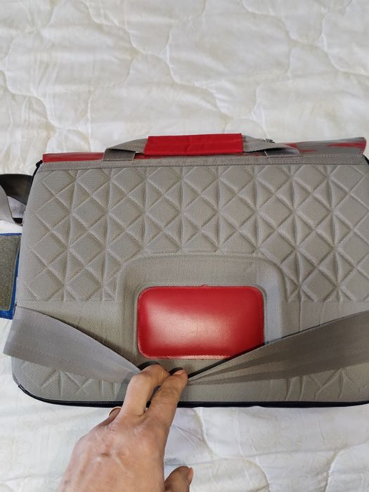 Geantă versatilă laptop spațioasă