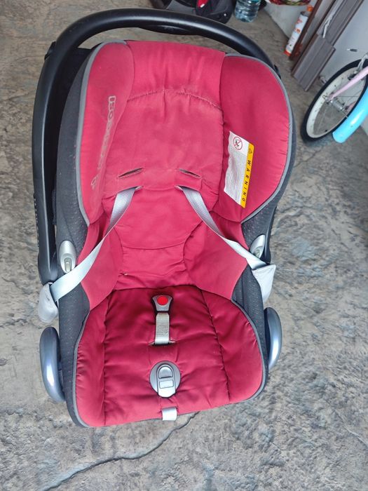 Vând scoica isofix