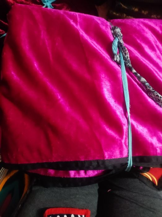 Ko'rpa to'shak sotiladi yangi