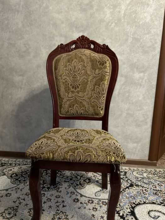 Стул деревянныйй