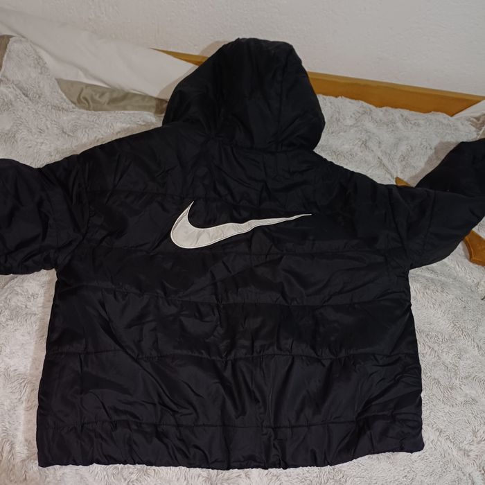 Оргинално Яке NIKE НОВО