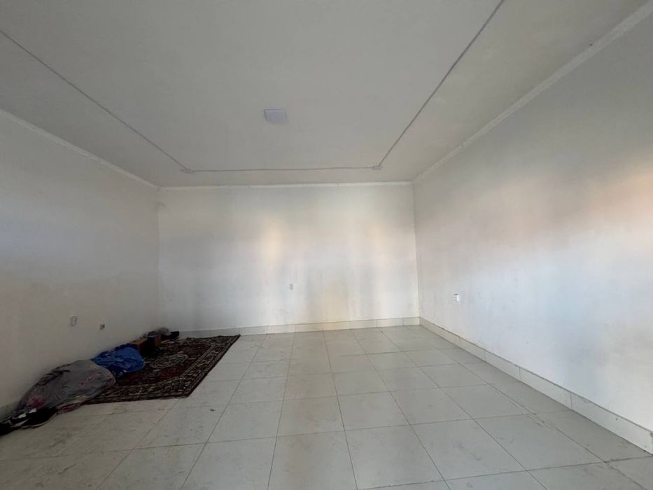 Кармана тумани Варқ 1 магазин сотилади.. Яшаш шароит бор