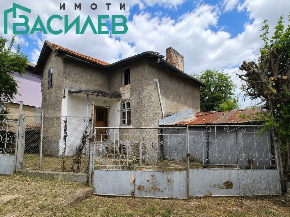 Продава КЪЩА град Перник, Пригаров район