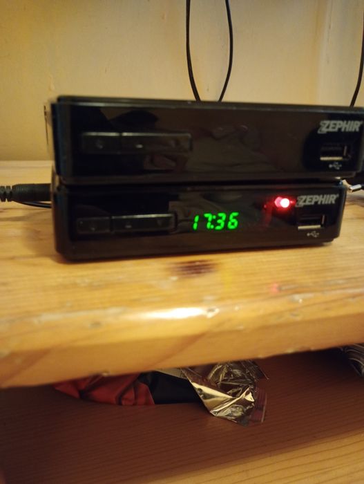 Приемници декодери 2 броя