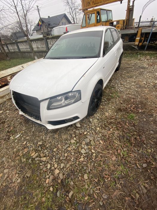 Fata audi 2010 a3