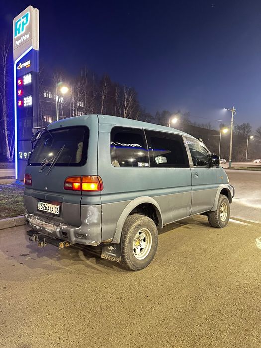 Mitsubishi delica