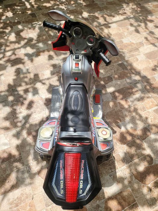 Детски акумулаторен мотор и кола-комплект