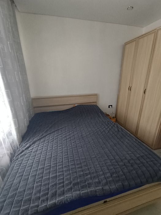 Продается спальный гарнитур