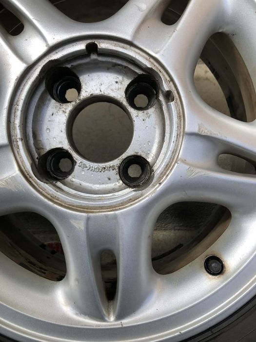 4 летни гуми с джанти