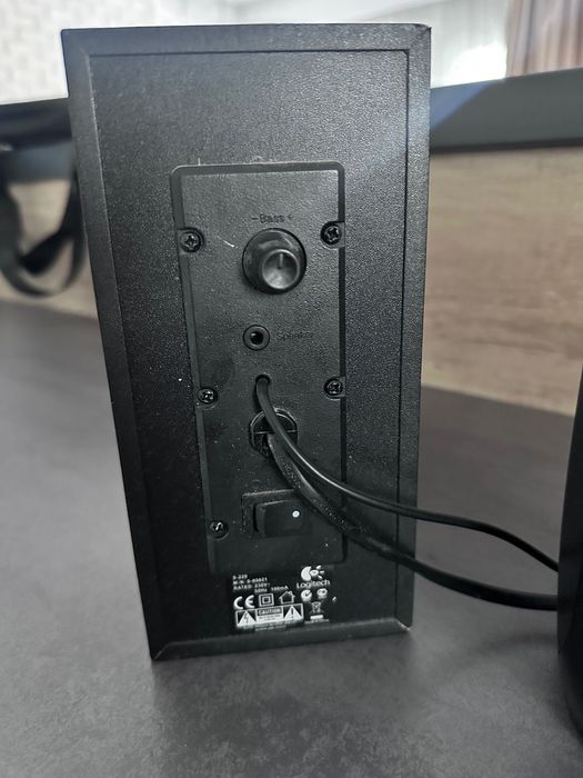 Sistem boxe 2.1 Logitech S220