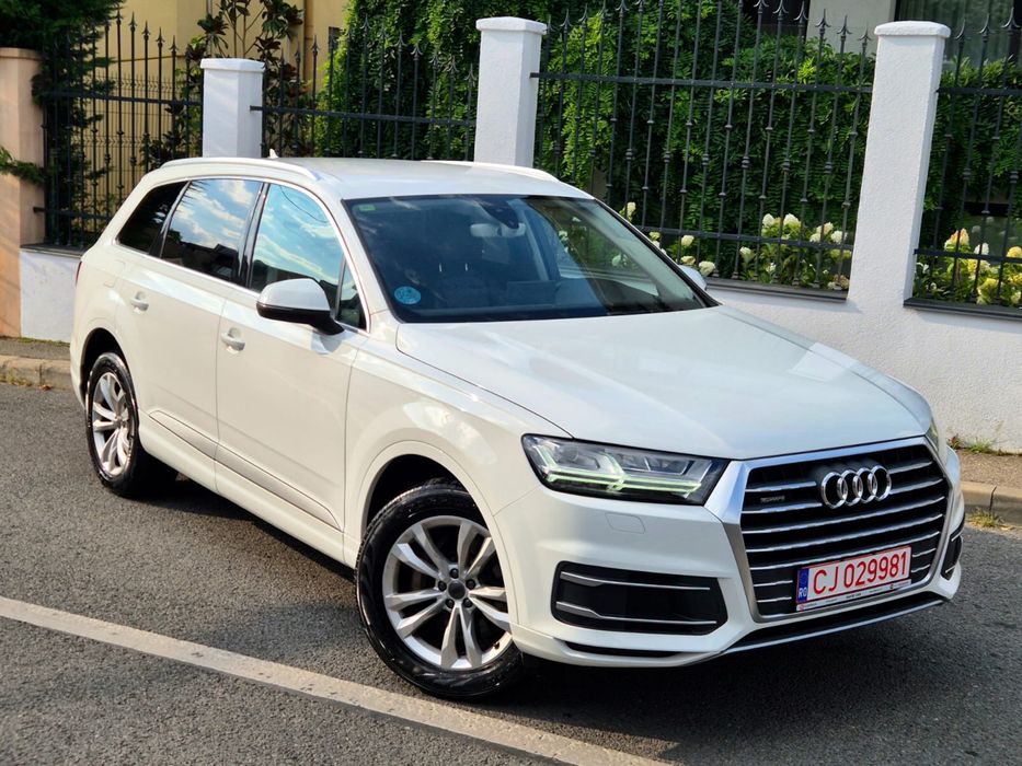 Audi q7 s line matrix 7 locuri motor 70000 km