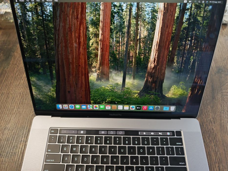 Бартер Отличен Macbook Pro 16" 2019-i9 32GB 1TB Touchbar