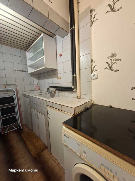 Обзаведен тристаен апартамент