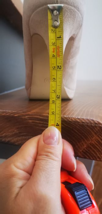 Дамски ОБУВКИ номер 37