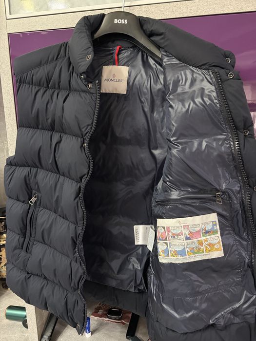 Продам безрукавку оригинал