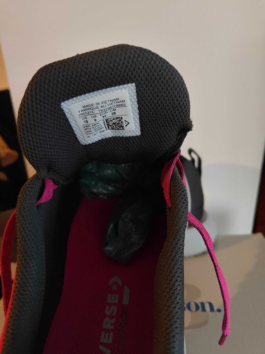 Vând pantofi sport Converse