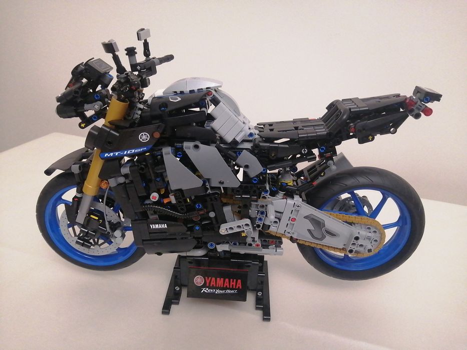 Lego technic yamaha mt-10sp