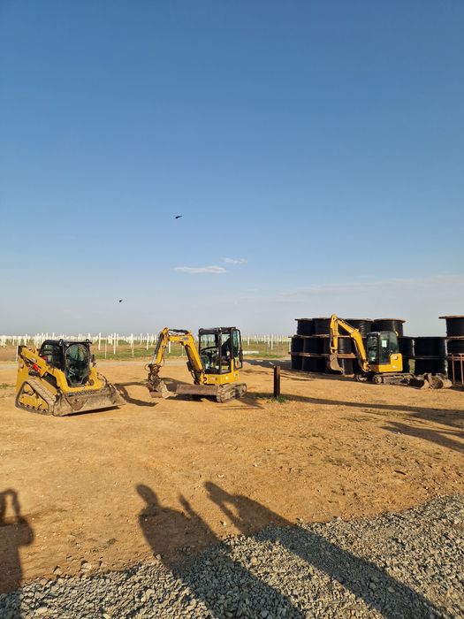 Miniexcavator miniincarcator cilindru compactor picon bobcat buldoexca