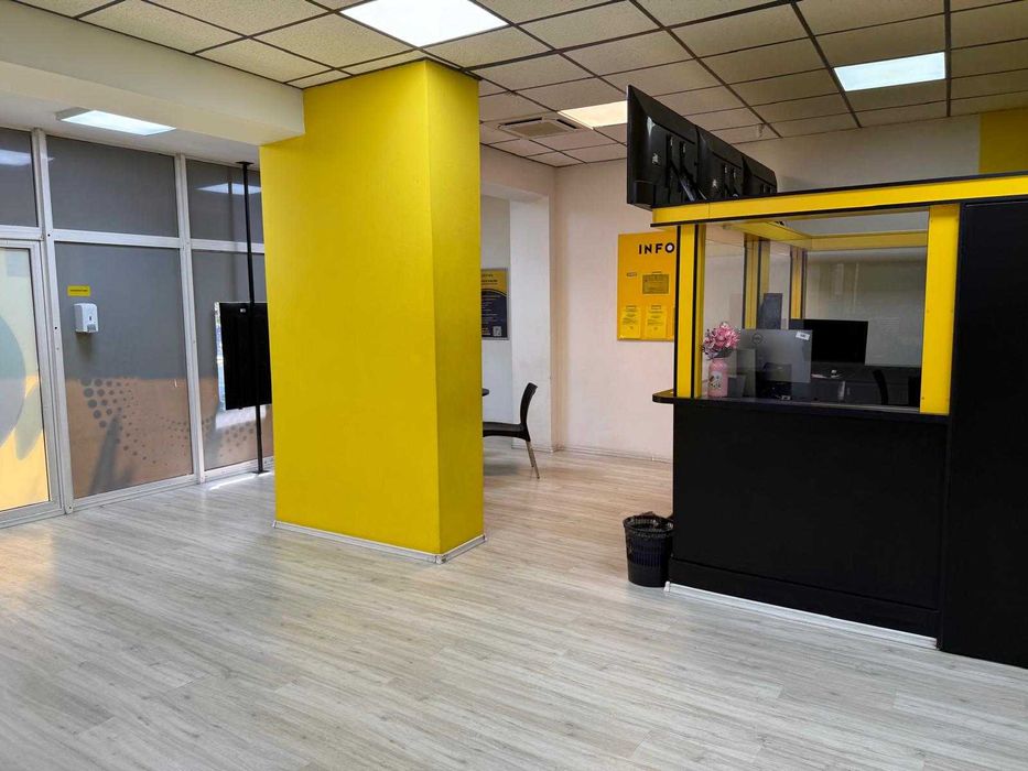 Spațiu comercial de închiriat – 138 mp | Vad comercial excelent