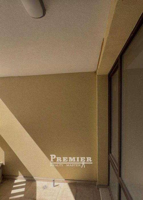 Двустаен апартамент на първа линия в кв.Сарафово