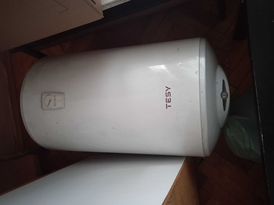 Продавам 50-литров бойлер