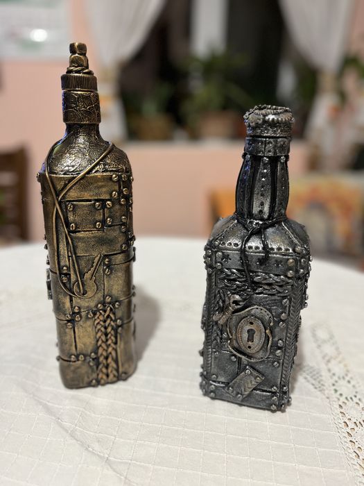 Бутилки за ракия или уиски