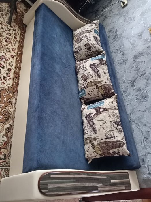 Продам срочно диван