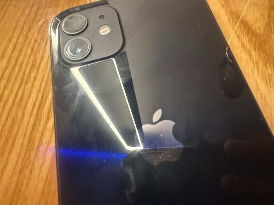 Vand sau schimb iphone 12 full box