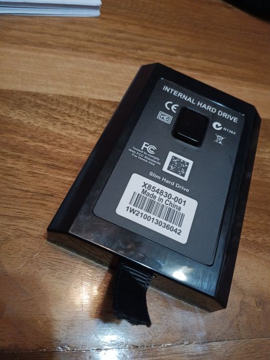 Vând hard drive XBOX 360 500GB