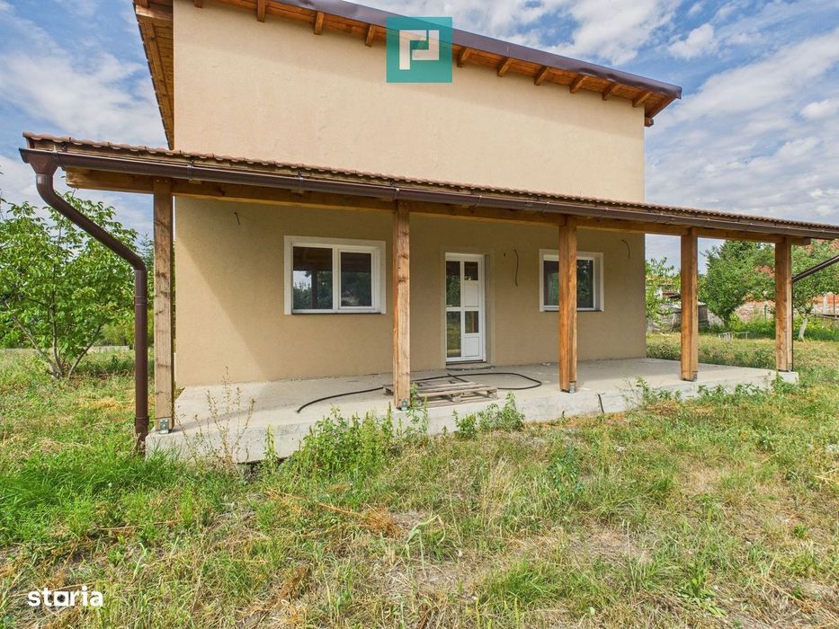 Casă cu 2 camere și teren în Gai