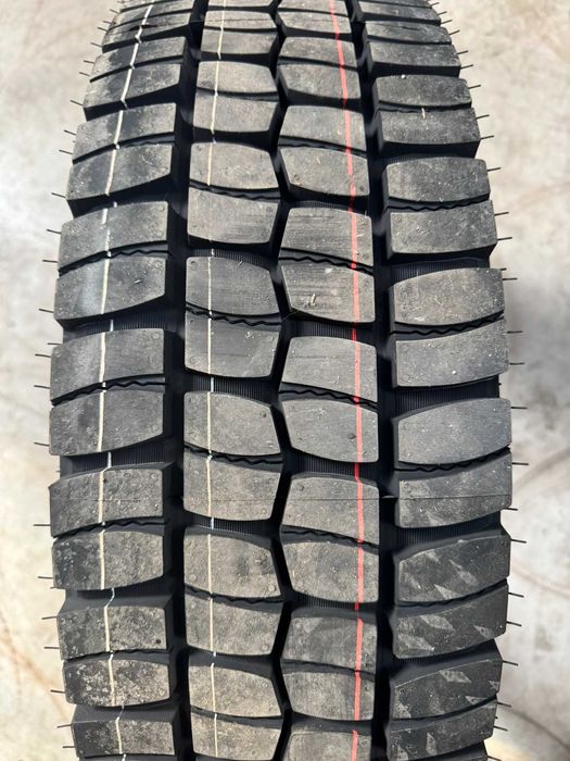 215/75R17.5 DR25 Accelus