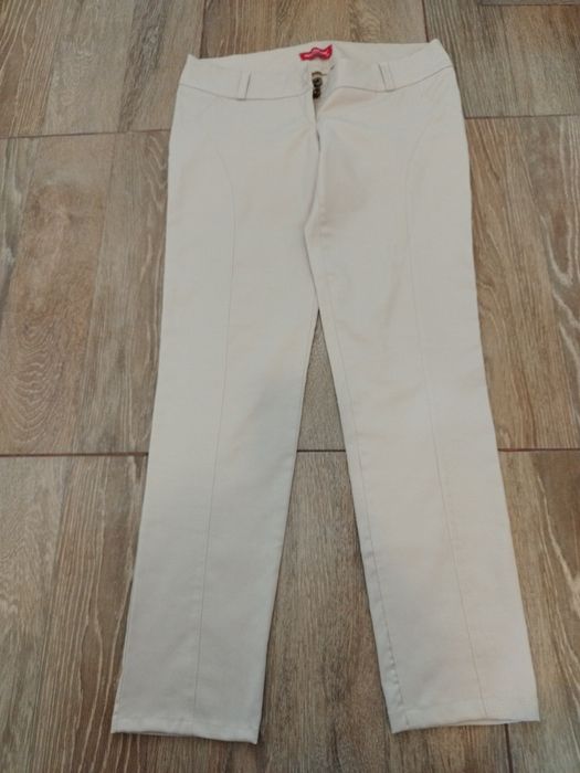 Pantaloni elastici crem