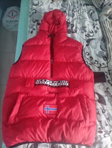 NAPAPIJRI Елек червен