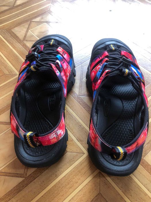 Сандали Keen цветни удобни леки защитени издържливи 42.5 размер