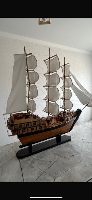 Продам сувенир корабль