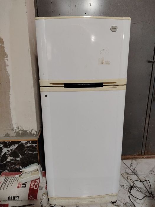 Холодильник сатылады