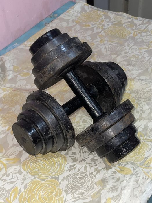 2 ta 10kg lik gantel sotiladi srochno