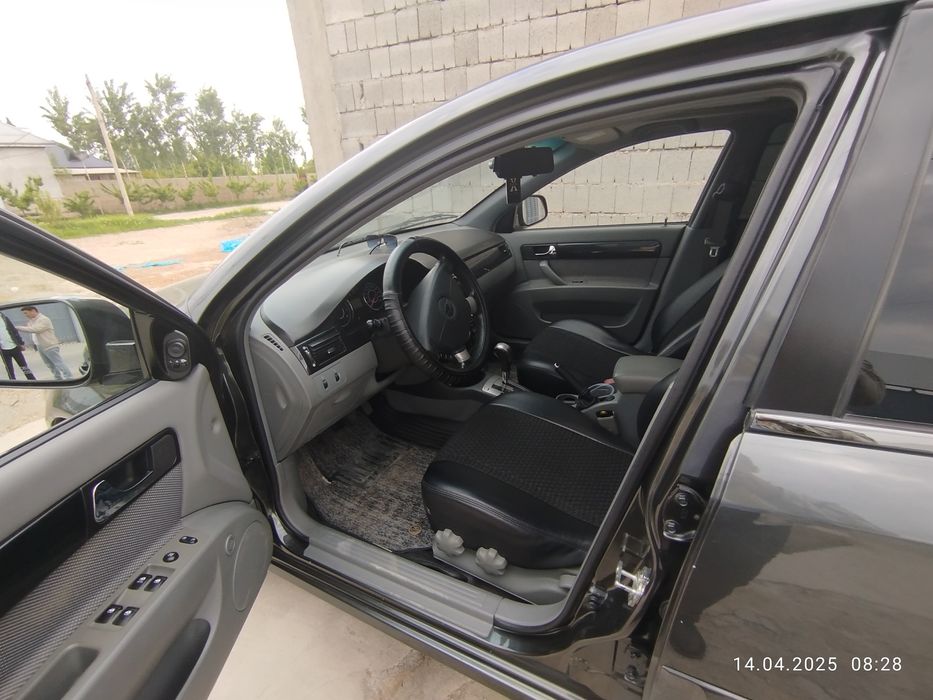 Жентра седан автомат