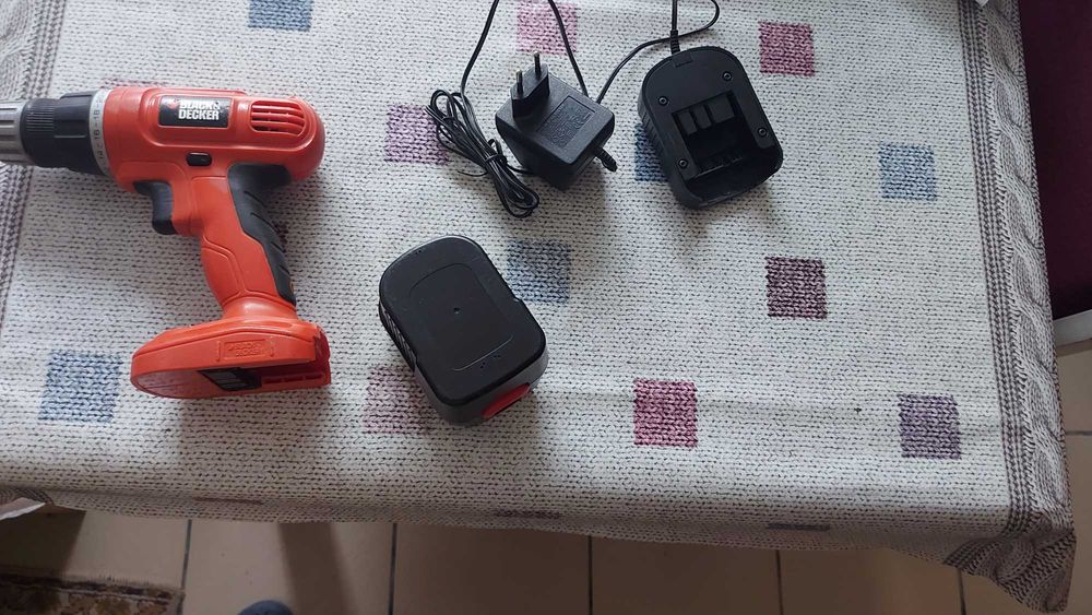 Продавам винтоверт black&decker