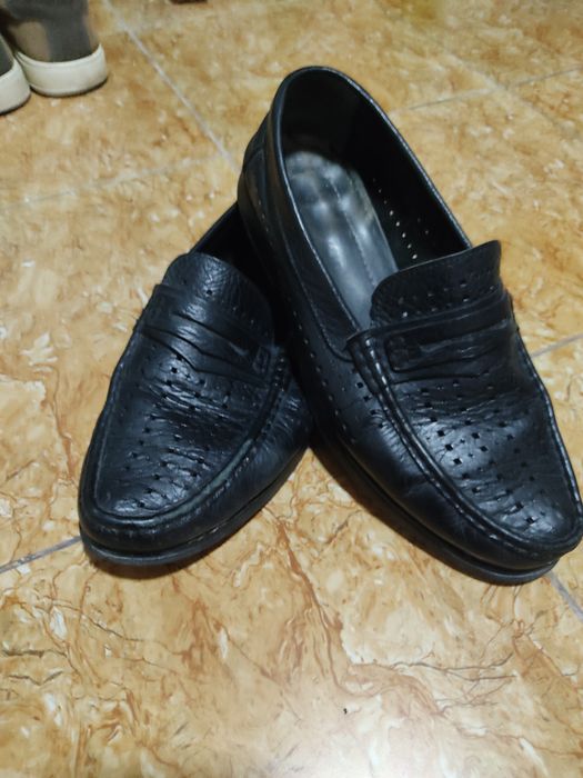 Erkaklar  oyoq kiyimi holati yaxshi 43 razmer