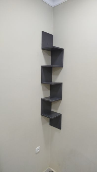 Угловая(навесная)полка с Мдф