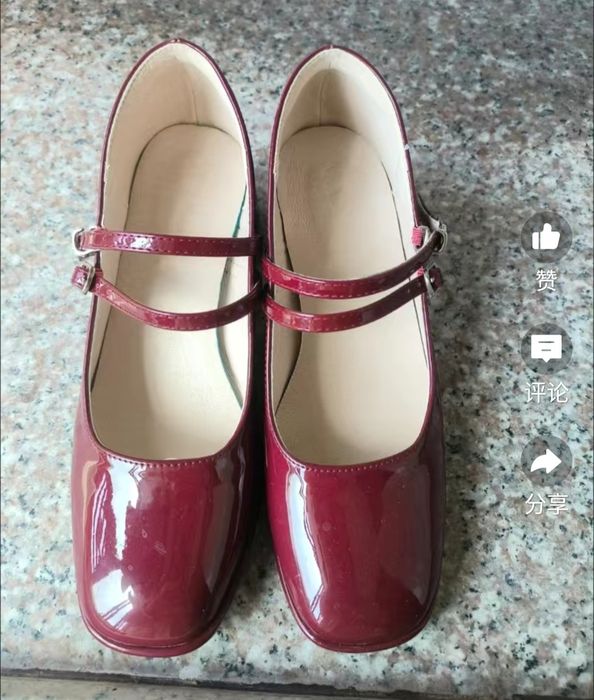 Туфли женские продаются