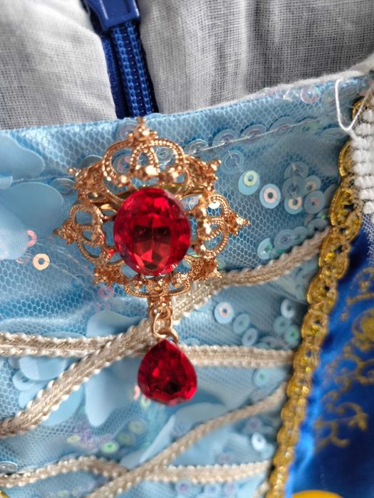 Продам костюм "Белоснежка"