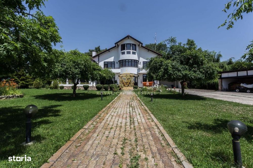 Vila pe malul Lacului Snagov, Piscina, 2 Foisoare, Garaj