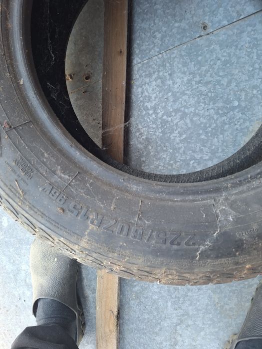 Vând cauciucuri în stare foarte bună