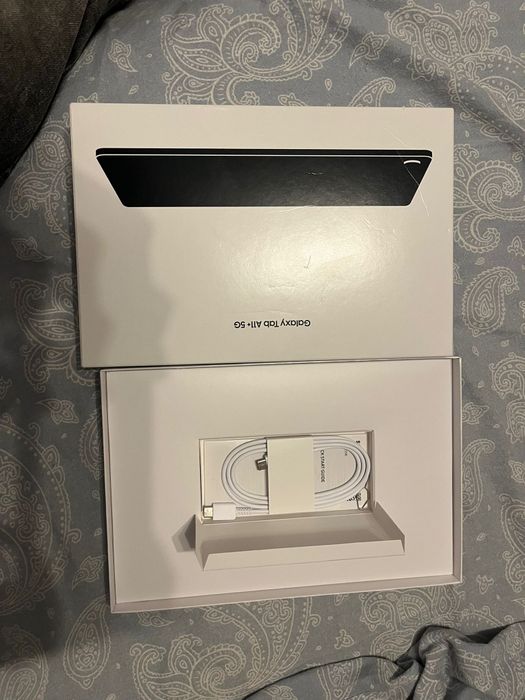 Vând/Schimb Tablete Samsung tab a11 5g