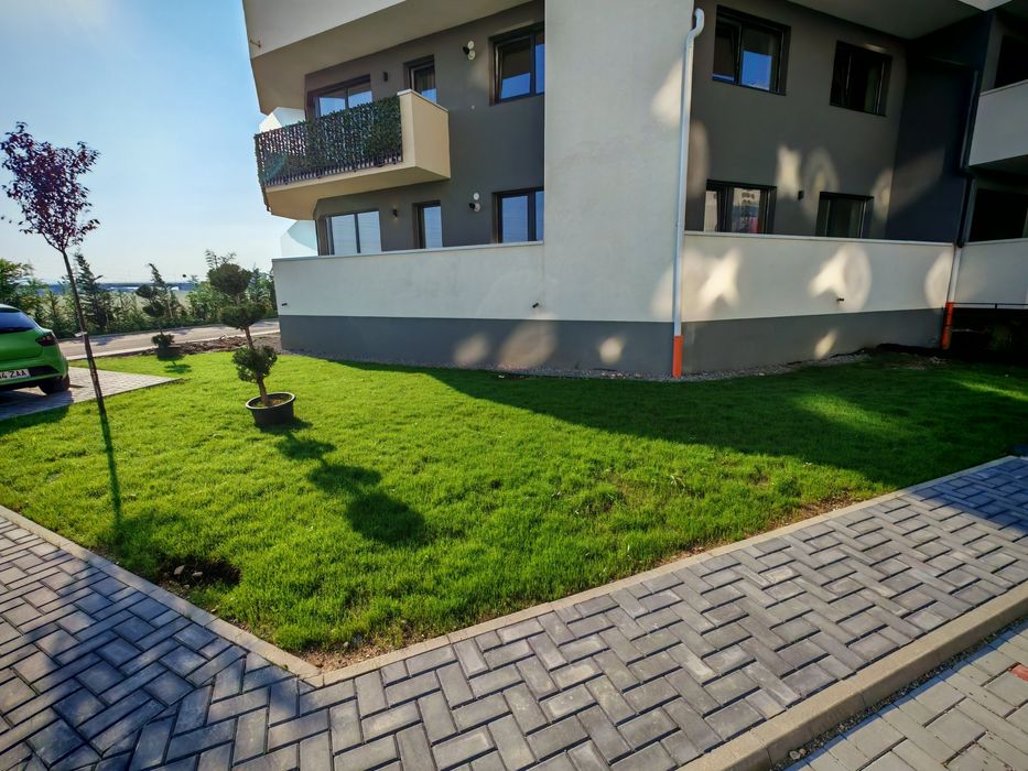 Întreținere grădini  și amenajare spatii sisteme de irigare  automate