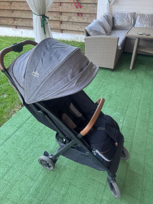 Carucior sport ultracompact Joie Parcel Signature